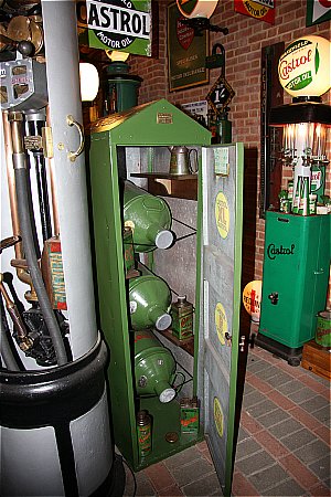 CASTROL OIL DRUM CABINET - click to enlarge